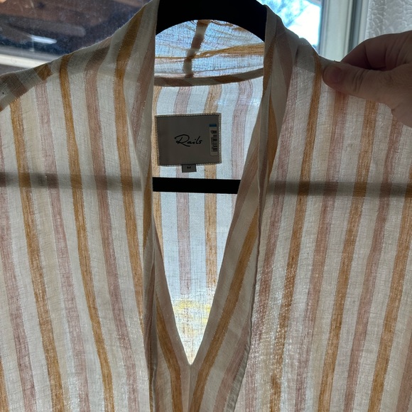 Rails June Linen Top - Picture 8 of 8